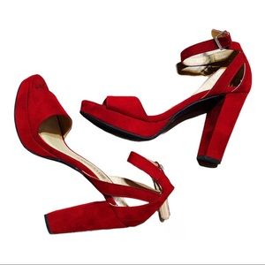 Red sandals “chinese laundry”